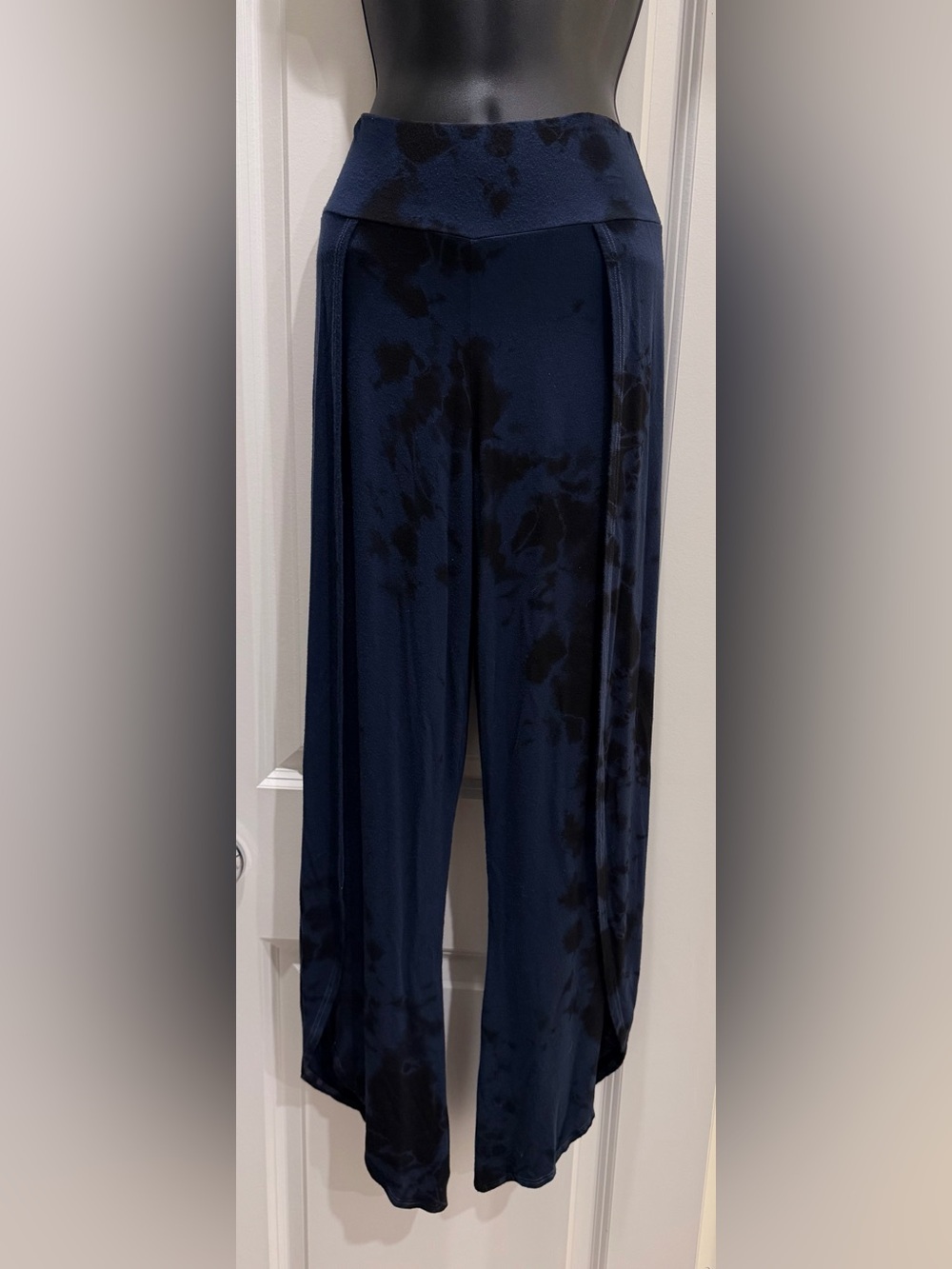 Jala Open Leg Navy Tie-Dye Yoga Pants